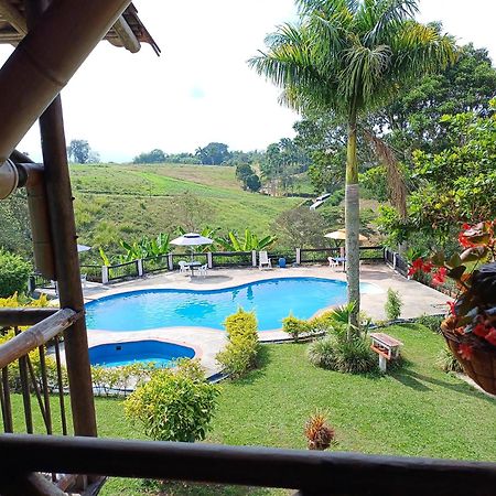 Finca Hotel Palmas Frente A Panaca كويمبايا المظهر الخارجي الصورة
