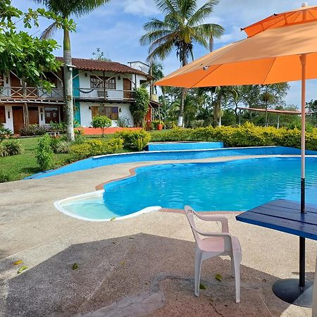 Finca Hotel Palmas Frente A Panaca كويمبايا المظهر الخارجي الصورة