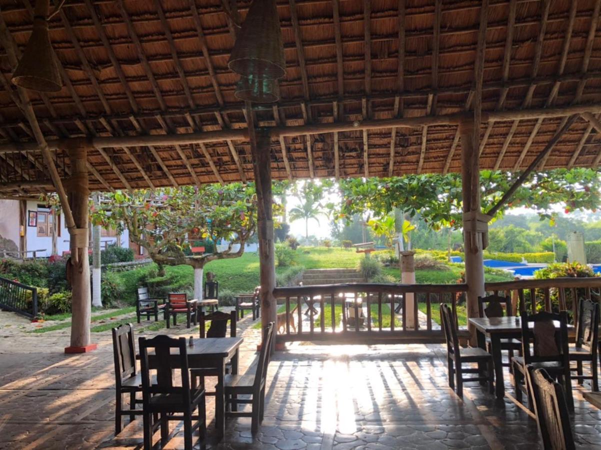 Finca Hotel Palmas Frente A Panaca كويمبايا المظهر الخارجي الصورة