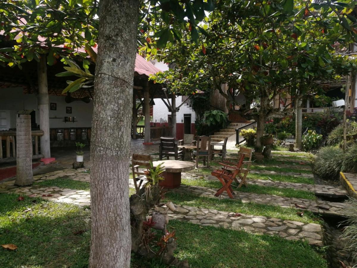 Finca Hotel Palmas Frente A Panaca كويمبايا المظهر الخارجي الصورة